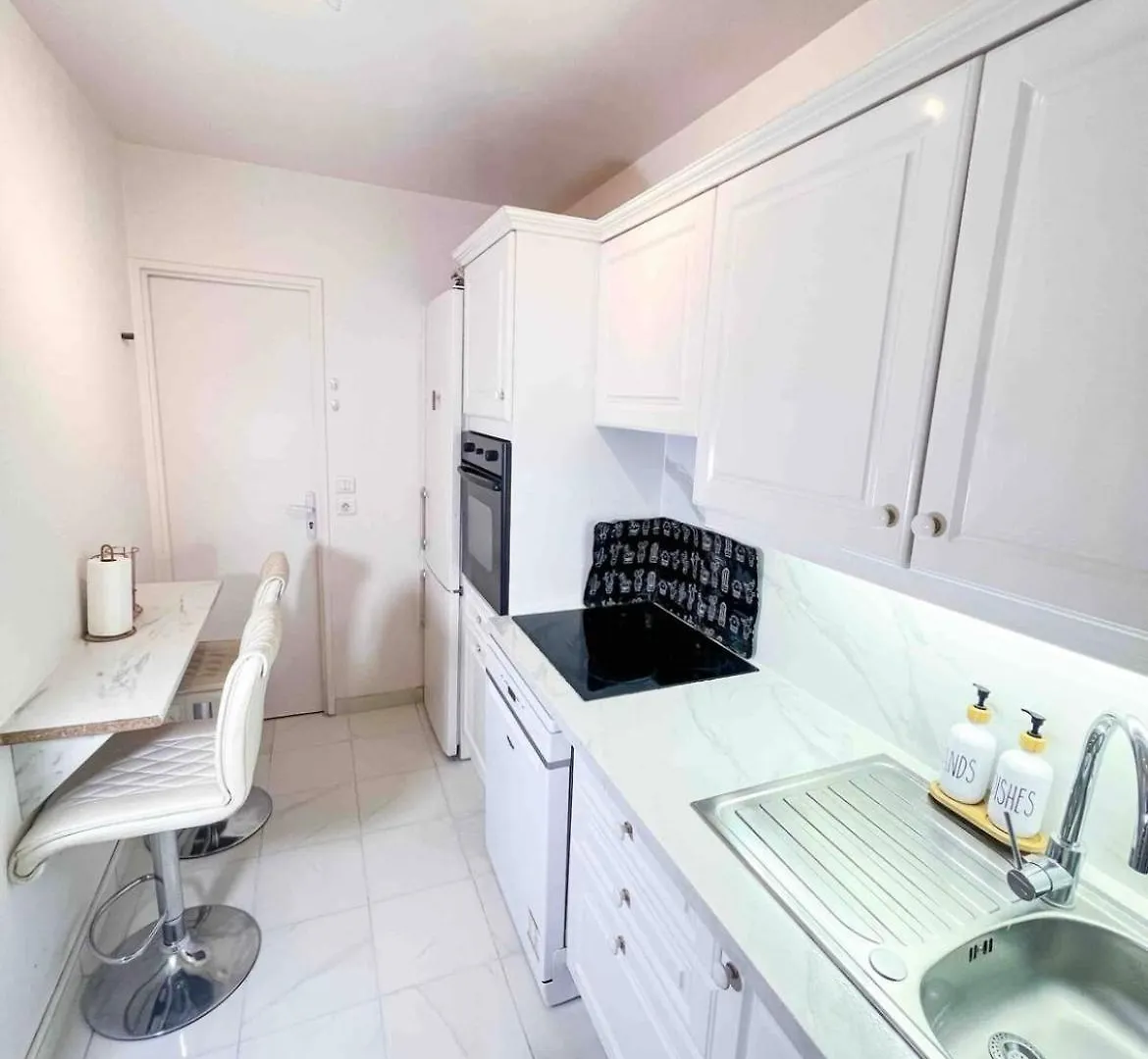 Beautifully Decorated 2Bedroom Apartment Paris
